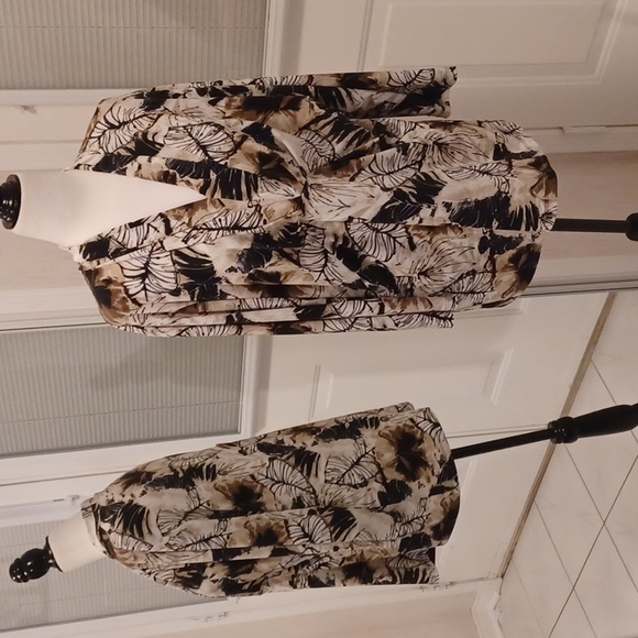 Tops - $4 Add-on Leafy Half-Sleeve Blouse - Size XL